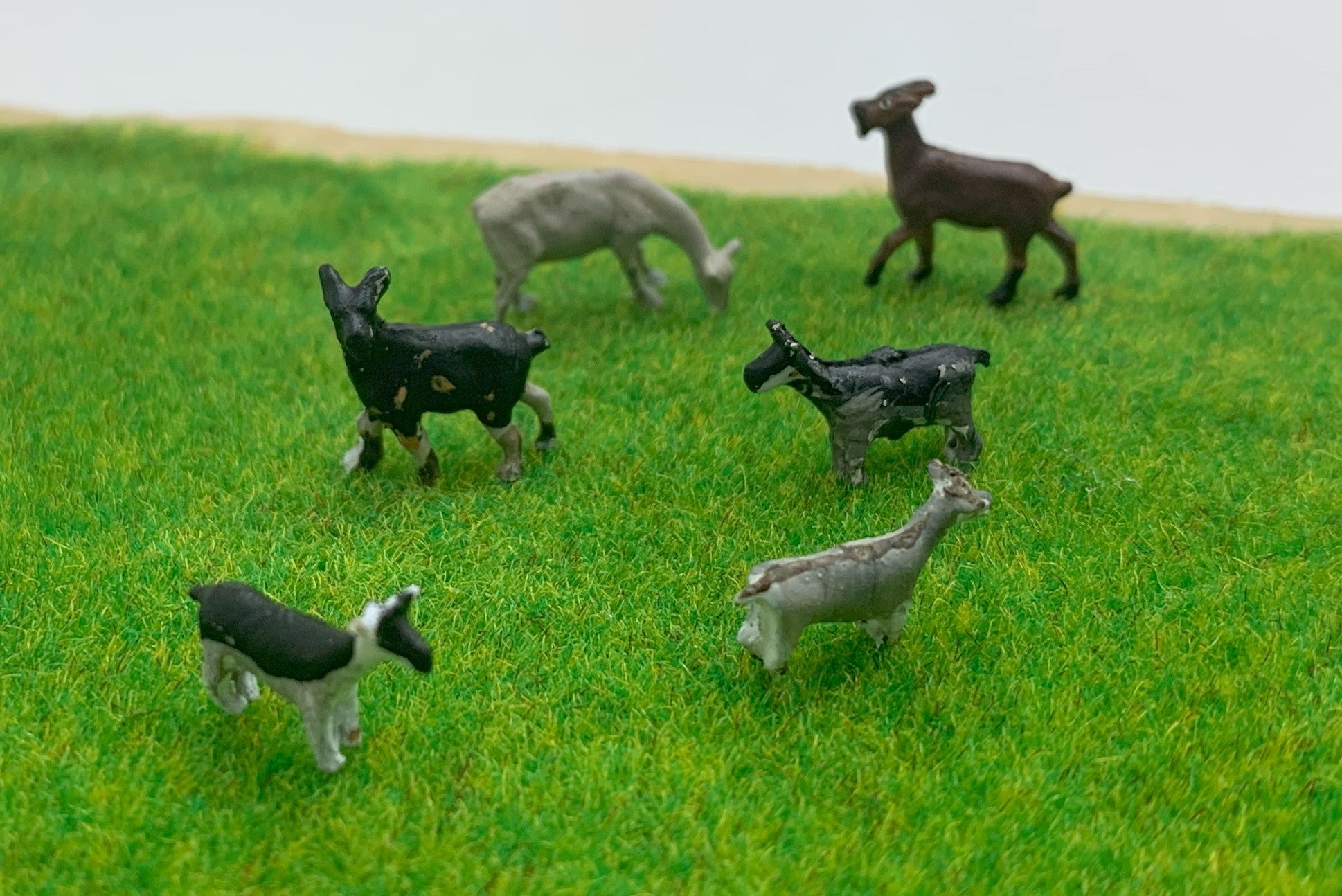 GOAT FAMILY '00' SCALE