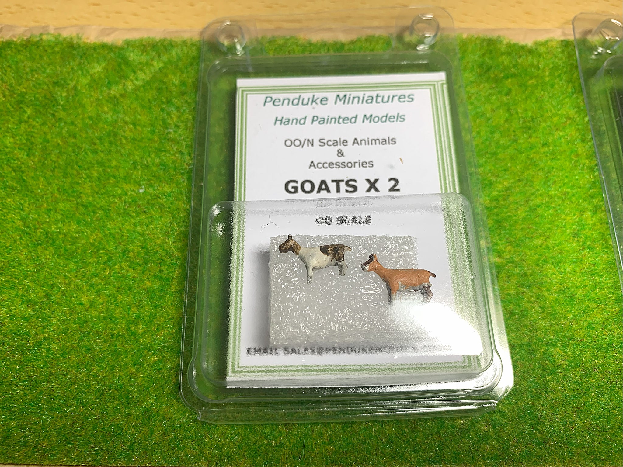 GOATS '00' SCALE X 2